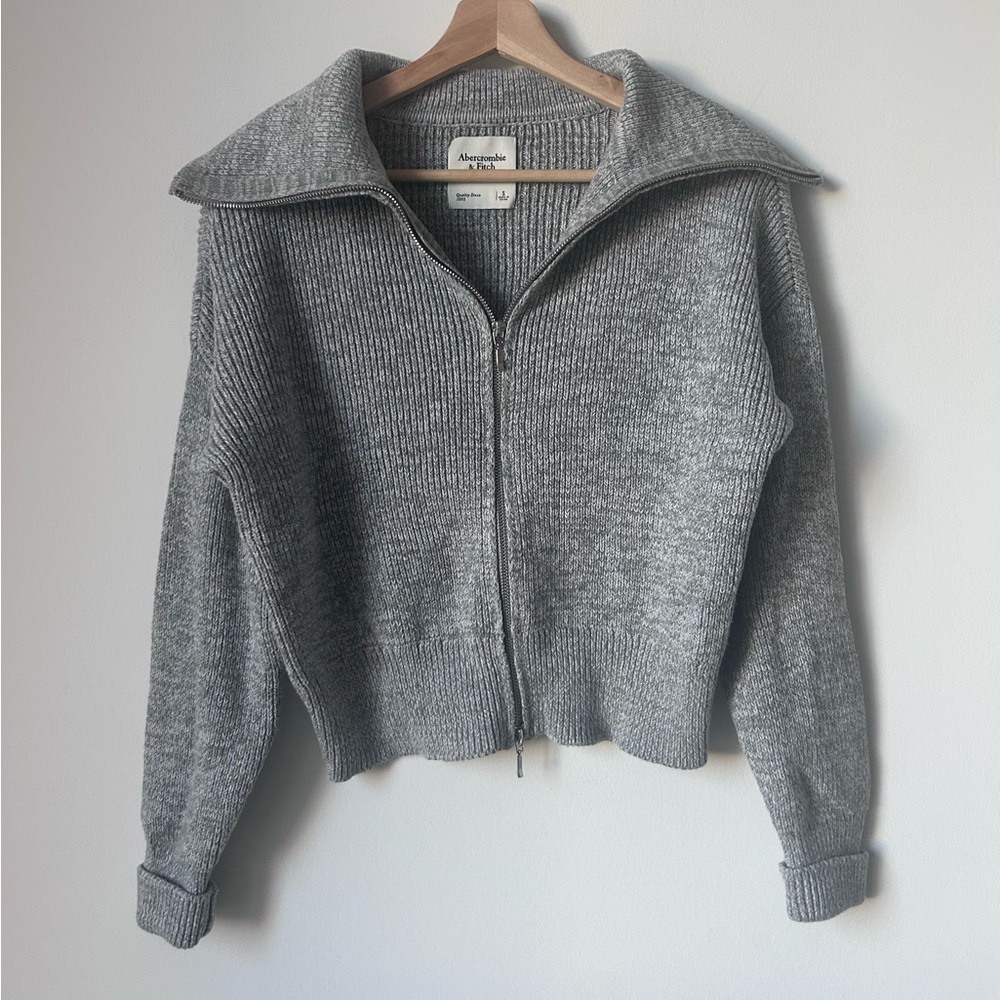 Abercrombie & fitch sweater